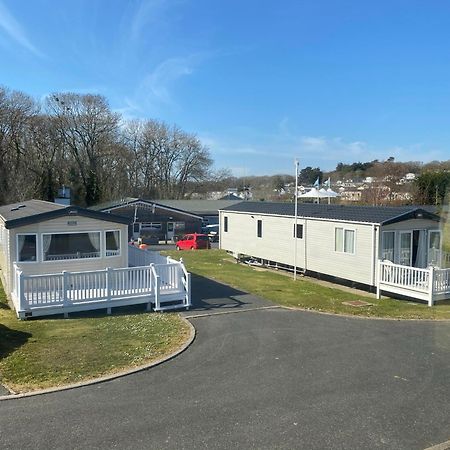 Whitecliff Bay Holiday Park - Most Popular Location Near Pools, Clubs And Beach 벰브리지 외부 사진
