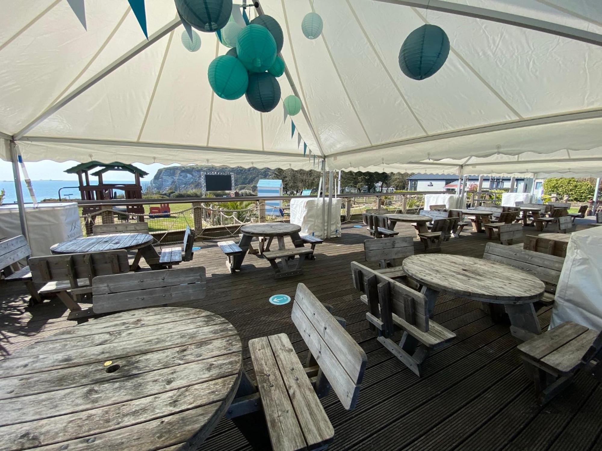 Whitecliff Bay Holiday Park - Most Popular Location Near Pools, Clubs And Beach 벰브리지 외부 사진
