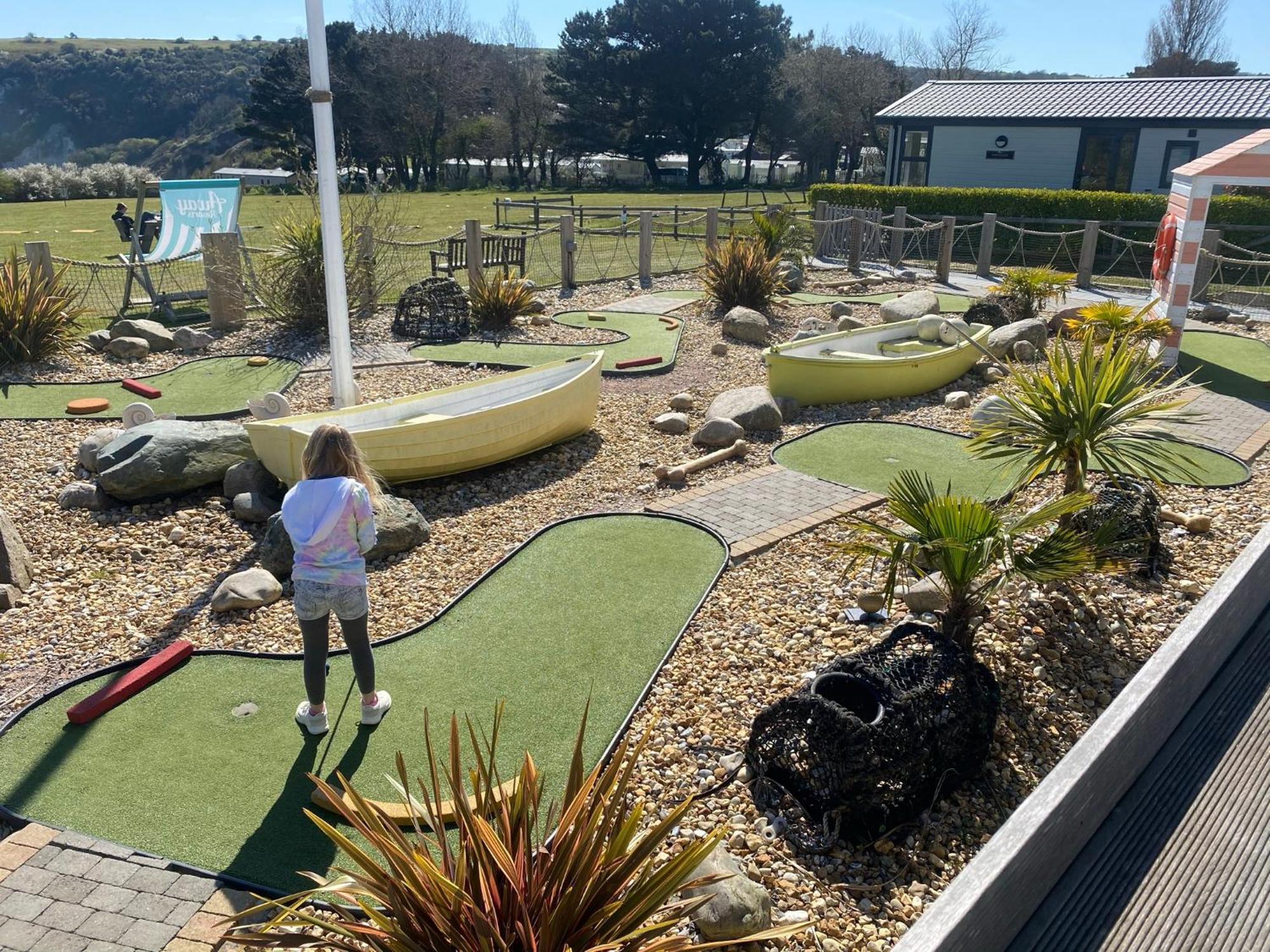 Whitecliff Bay Holiday Park - Most Popular Location Near Pools, Clubs And Beach 벰브리지 외부 사진