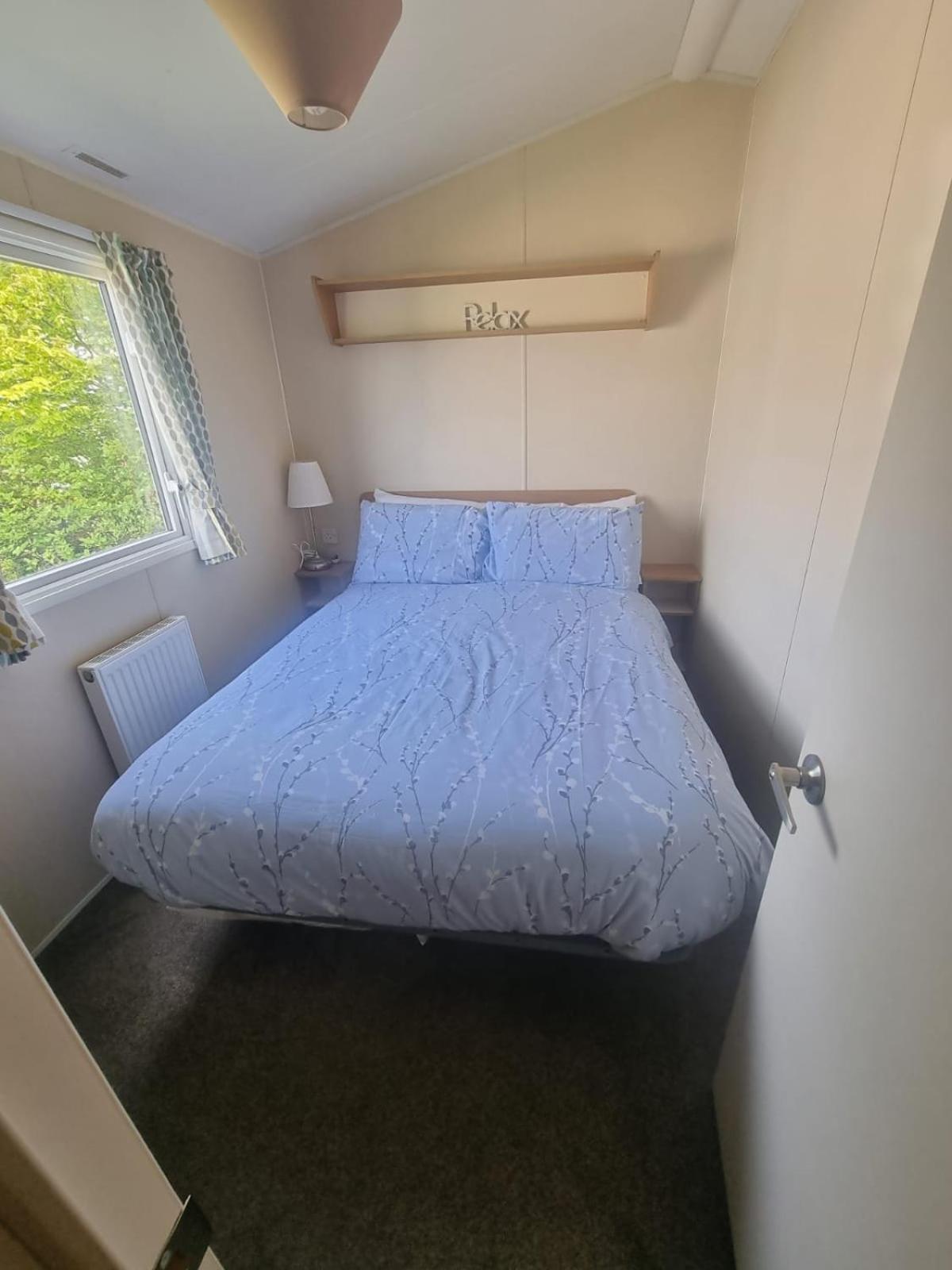 Whitecliff Bay Holiday Park - Most Popular Location Near Pools, Clubs And Beach 벰브리지 외부 사진